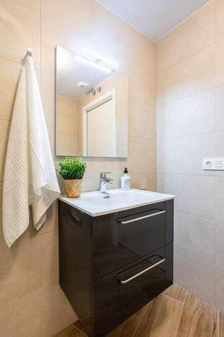 Appartamento Coimbra Etxea Precioso Piso Recien Estrenado Bermeo Esterno foto
