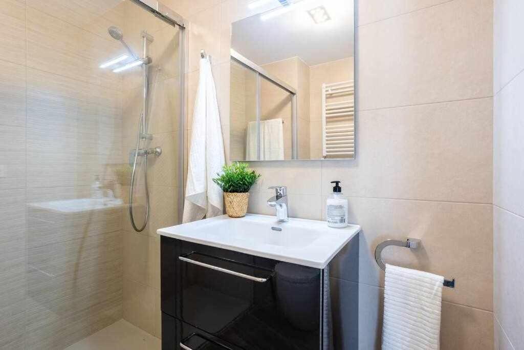 Appartamento Coimbra Etxea Precioso Piso Recien Estrenado Bermeo Esterno foto